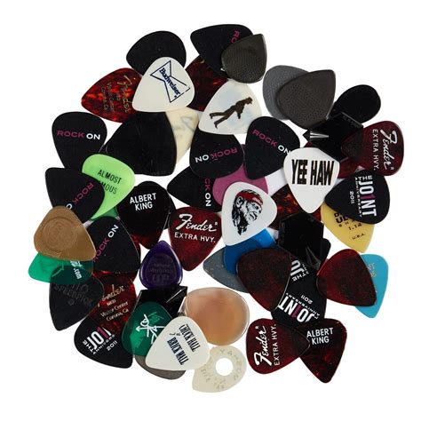 In Memory of Dusty Hill: Obituary for the ZZ Top Legend 23