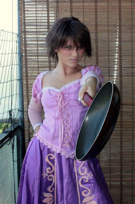 Rapunzel Fight By Xreykax On Deviantart Rapunzel Cosplay Rapunzel