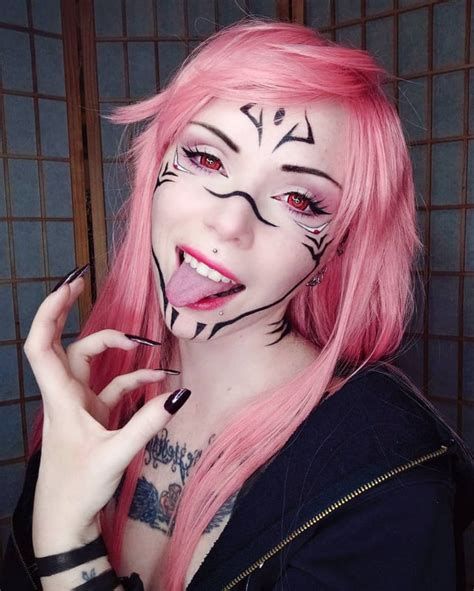 Cosplaying Female Sukuna R Jujutsukaisen