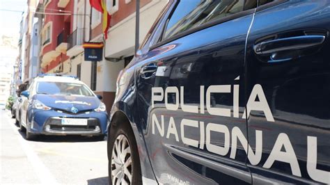 Robos Murcia Tres Encapuchados Asaltan A Punta De Pistola Un Piso De