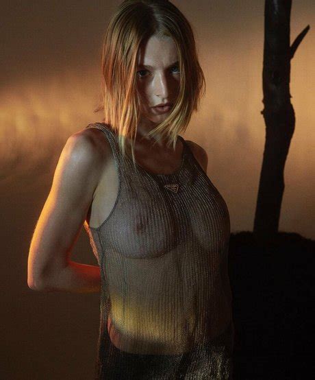 Hunter Schafer Nude Onlyfans Leaks Photos Topfapgirls