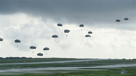 DVIDS Images Paratroopers Conduct Joint Forcible Entry Operation On