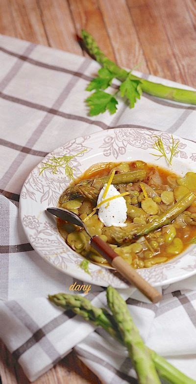 SOUPE DE PRINTEMPS AUX FÈVES ASPERGES VERTES ET QUENELLE DE CHÈVRE