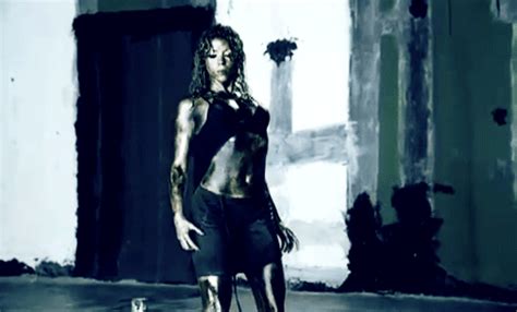 7 sex tips που μας δίδαξε μονάχα η υπέρτατη Shakira Neopolis