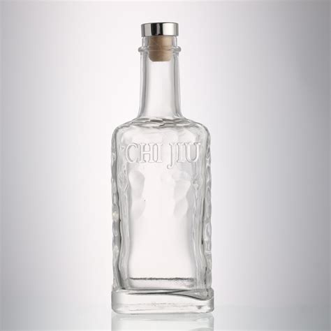 New Custom 650 Ml Long Neck Emboss Clear Empty Wine Glass Liquor Bottle