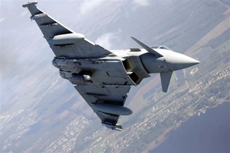 Patru avioane de luptă Eurofighter din Germania au sosit în România