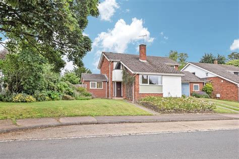 Braiswick Colchester Co4 5au 4 Bed Detached House £595 000