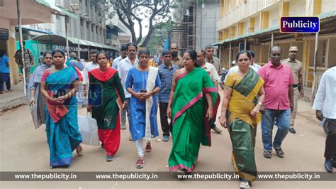 கோவை அரசு மருத்துவமனையில் கோவை தெற்கு தொகுதி சட்டமன்ற உருப்பினர் வானதி