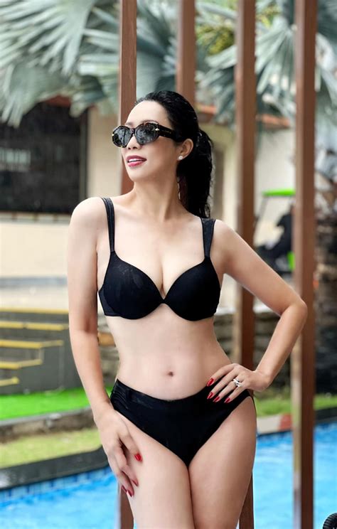 Tuổi Á hậu Trịnh Kim Chi vẫn khoe bikini gợi cảm vóc dáng thon thả nhờ một bí quyết cực đơn