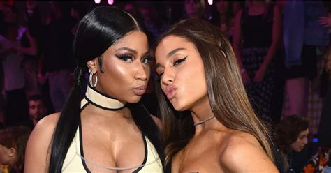 Nicki Minaj and Ariana Grande Whispering at 2018 VMAs | POPSUGAR Celebrity