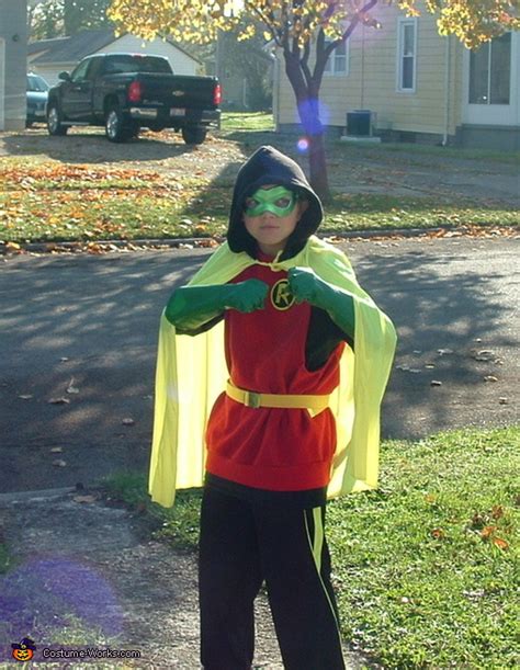 Damian Wayne Robin Costume - Photo 2/2