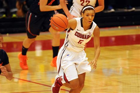 WSU women's basketball beats Huskies in Seattle, 85-76 - CougCenter