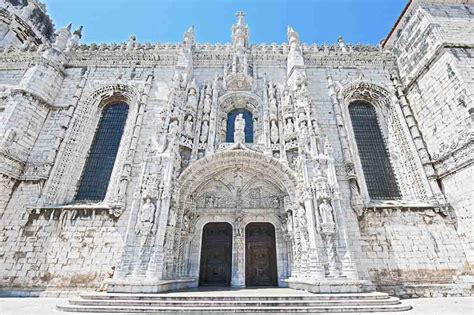 Admiring Lisbon's Architecture - Portugal Travel Guide