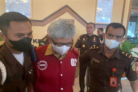 Kasus Mafia Tanah Kas Desa Kepala Dispertaru DIY Krido Suprayitno Jadi