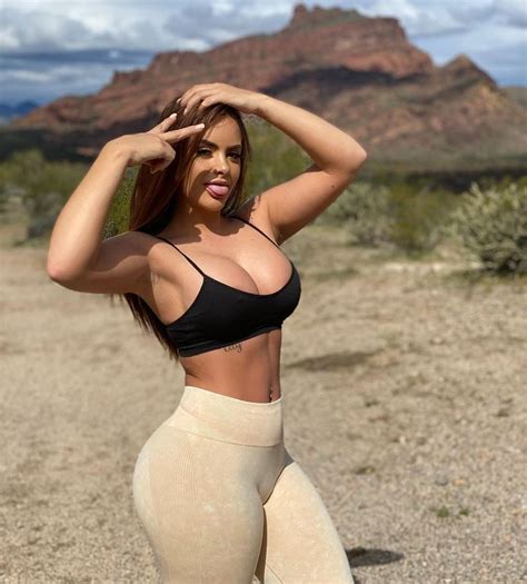 Hot Sexy Allison Parker Bikini Pics