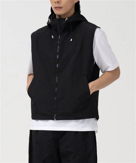 Musinsa Toffee High Neck Nylon Hooded Zip Up Vest Black