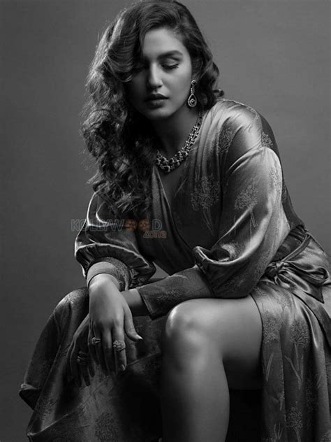 Actress Huma Qureshi Hot Photos Kollywood Zone