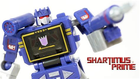 Transformers Earthrise Soundwave Core Class Hasbro Action Figure Review