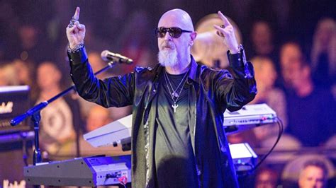 Rob Halford Canta Una De Judas Priest Mientras Lava Los Platos — Futuro Chile