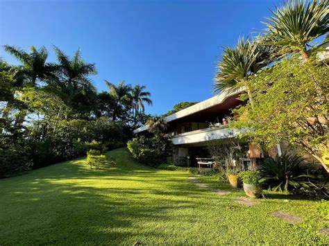 Casa na Rua Professor Luciano Gualberto 257 Jardim Morumbi em São