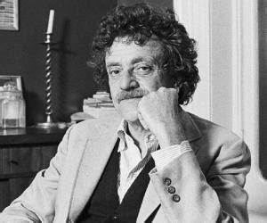 Kurt Vonnegut Biography - Facts, Childhood, Family Life & Achievements