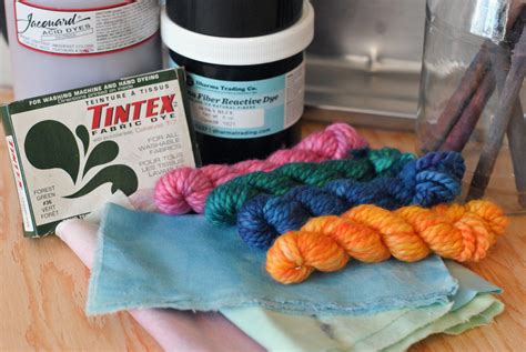 Yarn Dyeing Classes - Sweet Paprika Designs