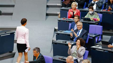 Sahra Wagenknecht Nackt Claudiawayna