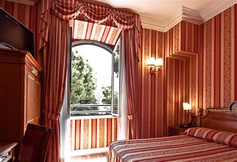 Hotel Gambrinus in Rome | loveholidays