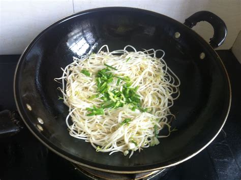 素炒绿豆芽怎么做素炒绿豆芽的做法豆果美食