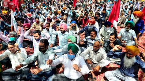 Ut Employees Observe Massive Protest Dharna Proceed March Towards