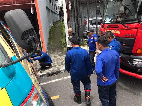 DINAS PEMADAM KEBAKARAN DAN PENYELAMATAN KOTA YOGYAKARTA Damkarmat