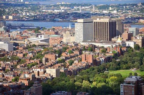 Beacon Hill, Boston: What to See + Where to Eat, Drink & Stay