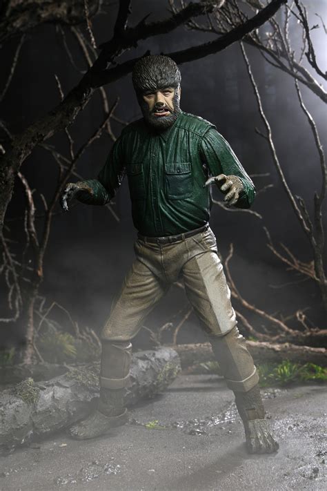 Universal Monsters 7″ Scale Action Figure Ultimate Wolf Man