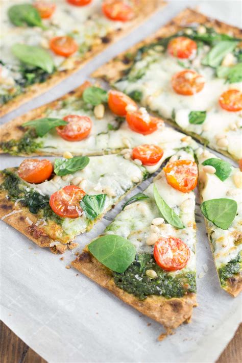 Spinach Pesto And Tomato Flatbread Pizzas Kristine S Kitchen