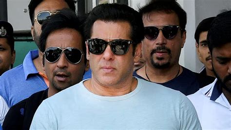 Firing Outside Actor Salman Khans Home In Mumbai Security Stepped Up