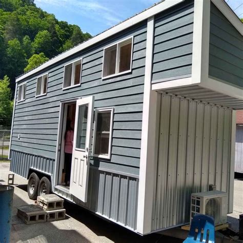 24 One Bedroom Tiny House Has Main Floor Bedroom Loft