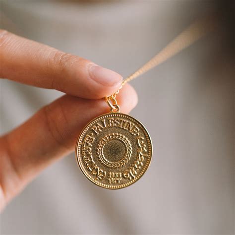 Women's Palestine فلسطين Coin Necklace– Nominal