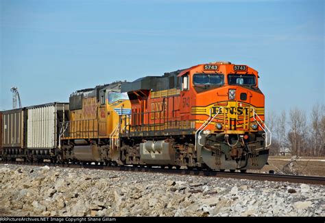 Bnsf And Up Run Dpu On A Empty Coal Train