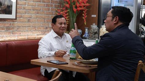 Ridwan Kamil Kunjungi Prabowo Dan Makan Malam Bareng Pan Tetap Santai