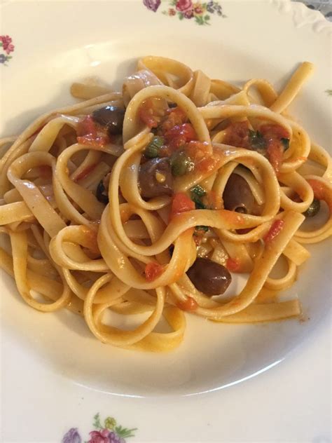 Tagliatelle Mediterranee Una Pasta Saporita Velocissima Da Preparare