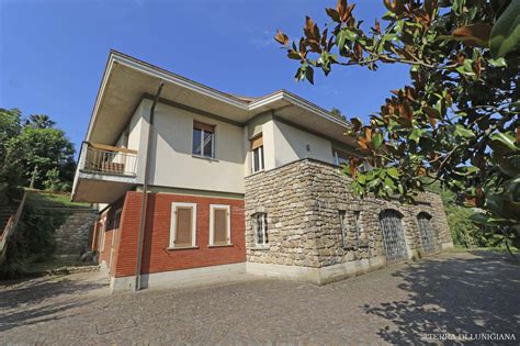 Villa Singola In Vendita A Pontremoli Agenzie Immobiliari Pontremoli