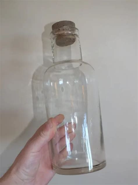 Ancien Flacon Ou Bouteille De Pharmacie En Verre Laboratoire