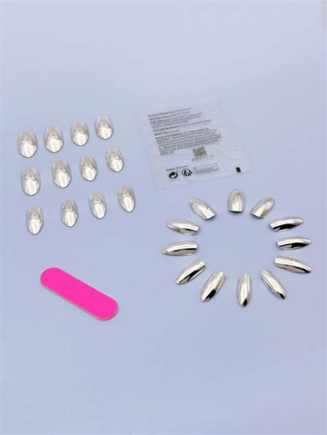 Get Glamorous With 24pcs Short Almond Silver Metal Mirror Fake Nail