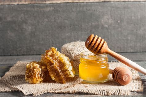 Honey Health Benefits Nutritional Value Side Effects Uses And More