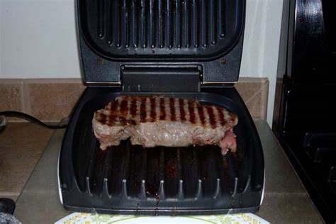 Electric Grill vs Gas Grill - Difference and Comparison | Diffen