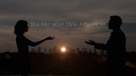 Hivi Siapkah Kau Tuk Jatuh Cinta Lagi Official Lyric Video Youtube