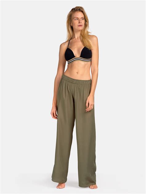 Wygodna góra od bikini w kolorze czarnym wiązana na szyi Sklep Miss Lou