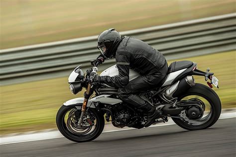 Triumph Reveals New Speed Triple S And Rs Models Autoevolution