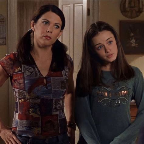 Rory And Lorelai Icon Pfp In 2022 Gilmore Girls Rory Gilmore Girl