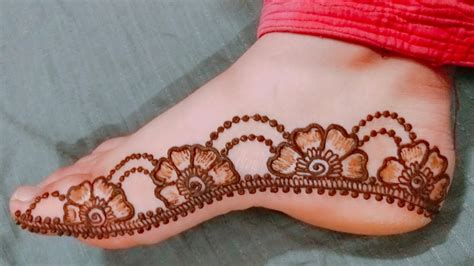 Simple Foot Mehndi